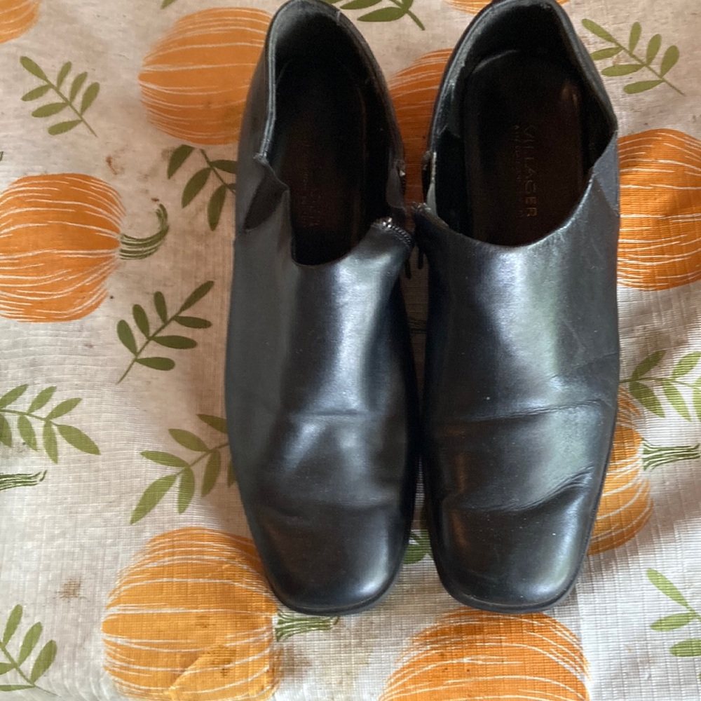 Casual shoes